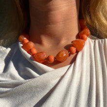 Load image into Gallery viewer, Collier Sable doré en acier inoxydable – vue 2