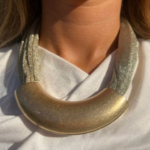 Load image into Gallery viewer, Collier Yasmine doré en acier inoxydable – vue 1