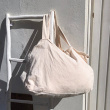 Load image into Gallery viewer, Cabas oversize écru en velours côtelé