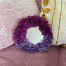 Load image into Gallery viewer, Miroir froufrous violet bicolore fait main au Maroc – vue 2