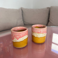 Load image into Gallery viewer, Tasse à café rose et moutarde
