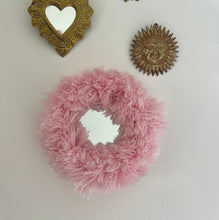 Load image into Gallery viewer, Miroir froufrous | Rose pastel
