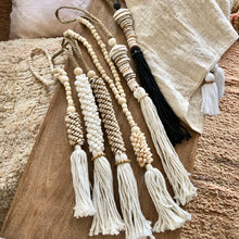 Load image into Gallery viewer, Suspension en coquillages | N°6
